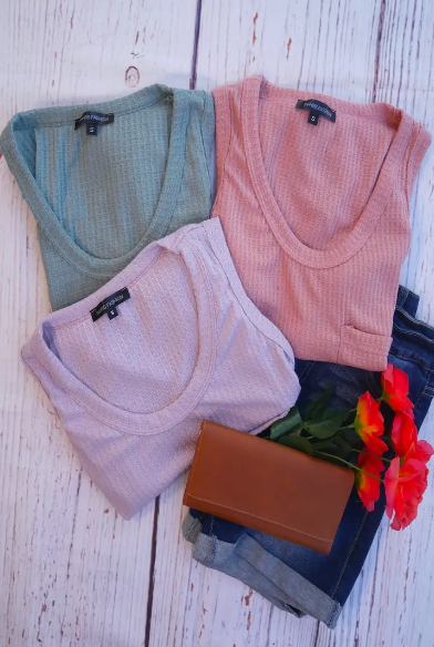 Women's Waffle Knit Pocket Tank Top in Lavender - abcthreads